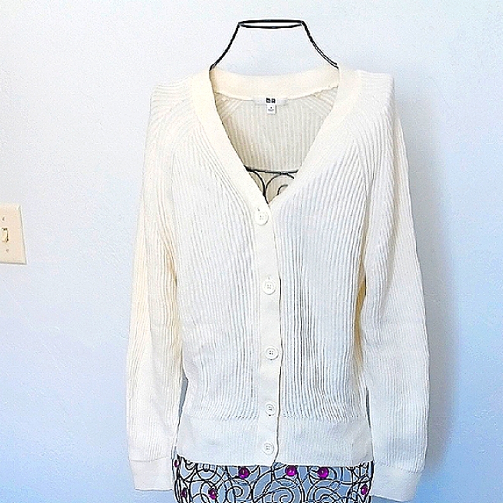 Uniqlo Women's White Cardigan Sweater